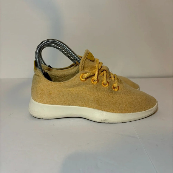 Allbirds Wool Runners WR Womens Sz 6 Shoes Yellow Wool Everyday Casual Sneakers - Picture 1 of 9